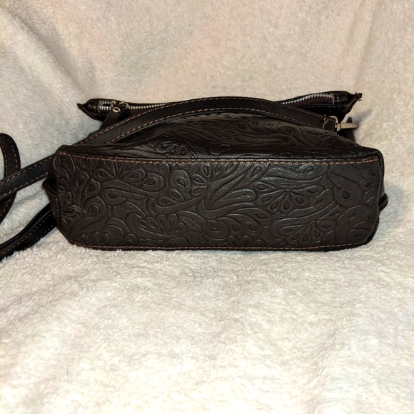 Chocolate Brown Tooled Italian Leather Fold-over Crossbody‎ Purse - Picture 5 of 12